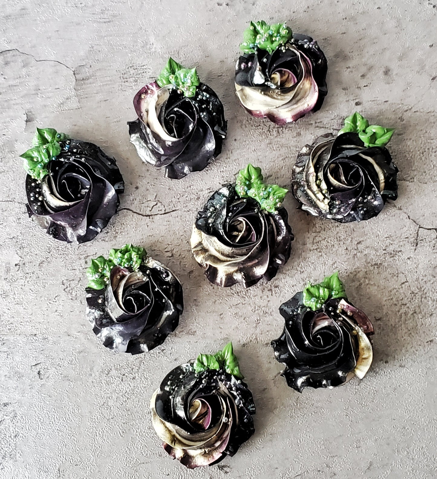 Rosette Icing Sculpture Magnetic Brooch Shades of Black