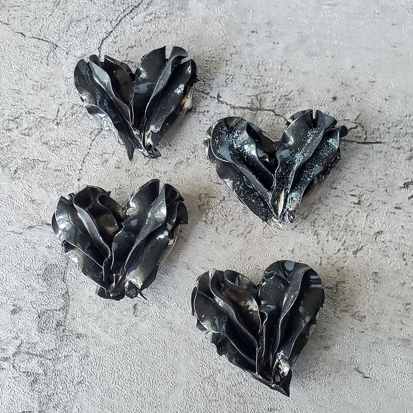 Buttercream Heart Sculpture Magnetic Brooch Black