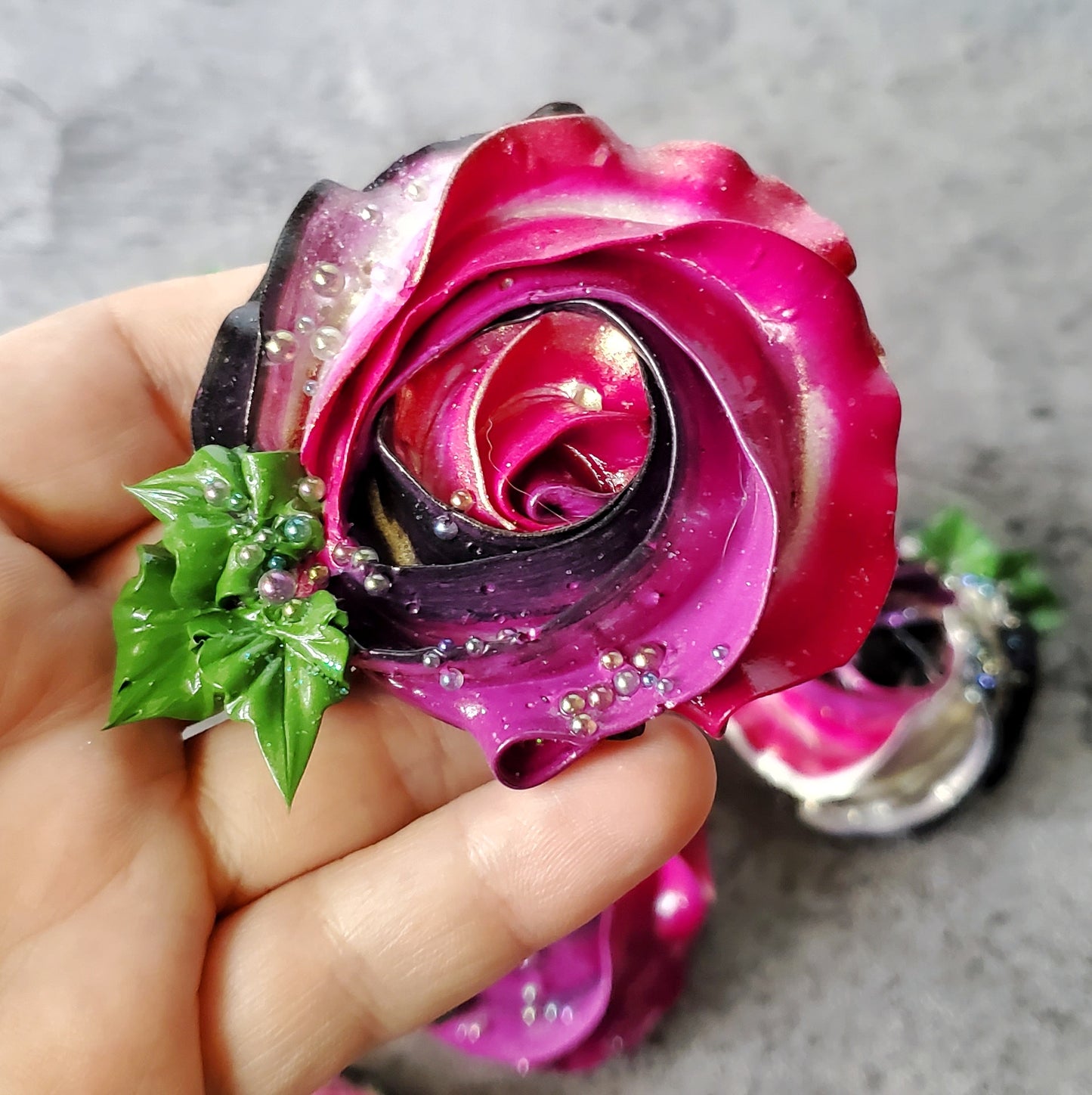 Rosette Icing Sculpture Magnetic Brooch Dark Magenta