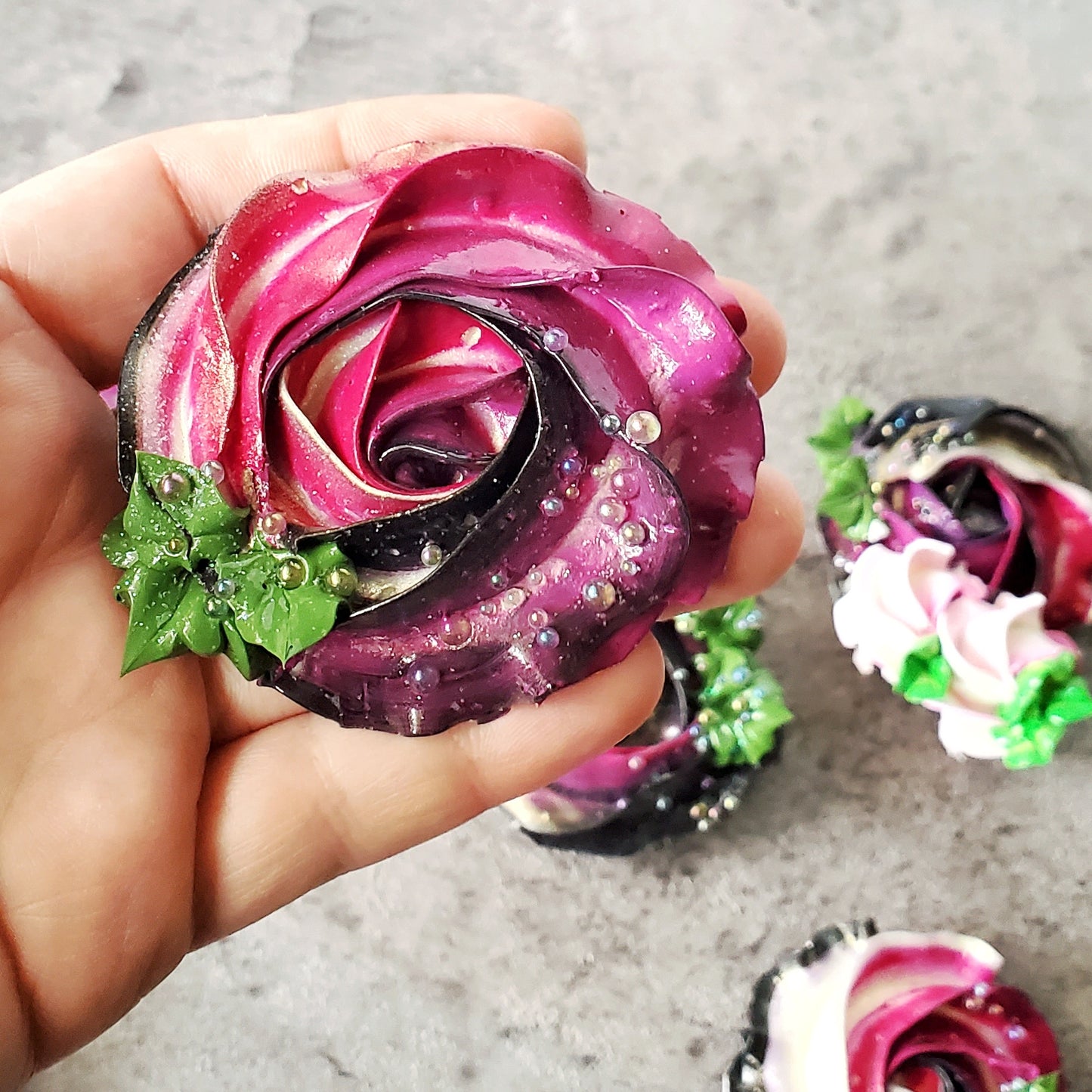 Rosette Icing Sculpture Magnetic Brooch Dark Magenta