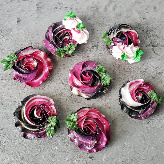 Rosette Icing Sculpture Magnetic Brooch Dark Magenta