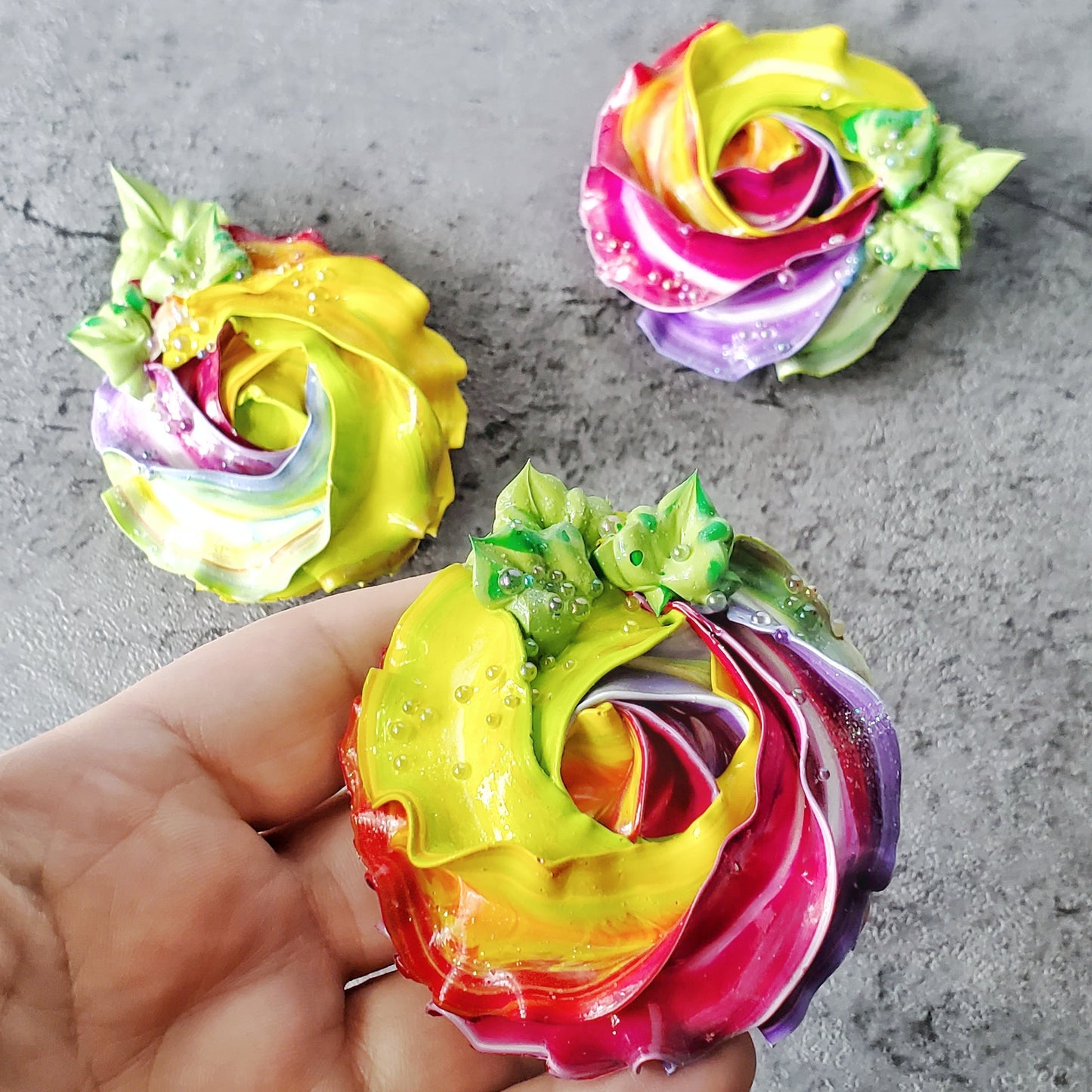 Rosette Icing Sculpture Magnetic Brooch Rainbow